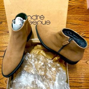 Andre Assous Women's TALA Ankle Boot, Brown, 9